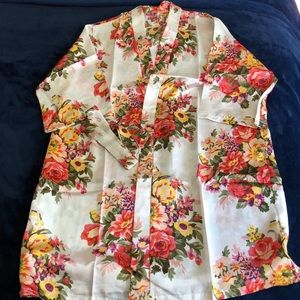 Satin white with flower pattern bridal robe